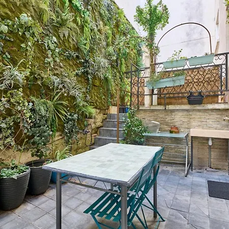 Appartement Abbesses 18th Bright With Private Courtyard By Mey Agency *